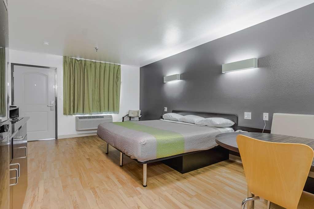 Studio 6 Victorville - Apple Valley Room photo